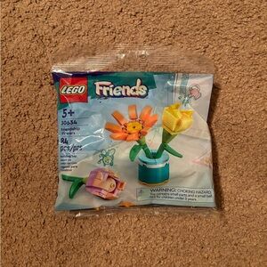 LEGO FRIENDS FLOWER SET colourful play fun building blocks set display
